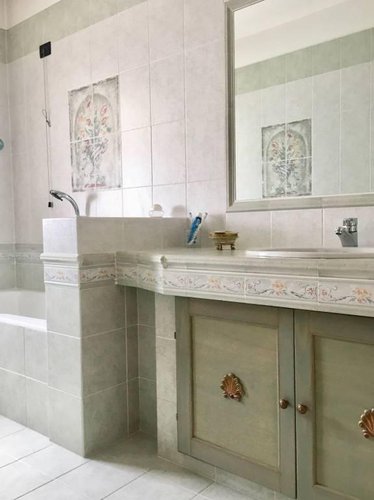 BELLISIMA PORZIONE DI VILLA FRONTE LAGO CON TERRENO Spinone al Lago