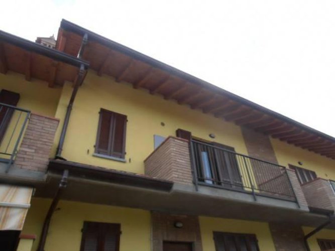 APPARTAMENTO A REDDITO Mozzo