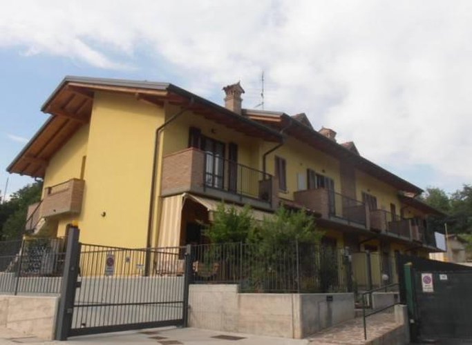 APPARTAMENTO A REDDITO Mozzo