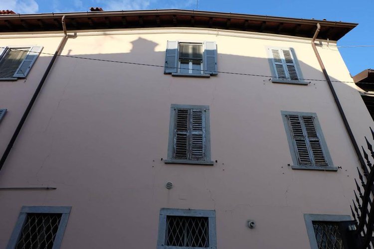 PORZIONE INDIPENDENTE CIELO TERRA Ponte San Pietro
