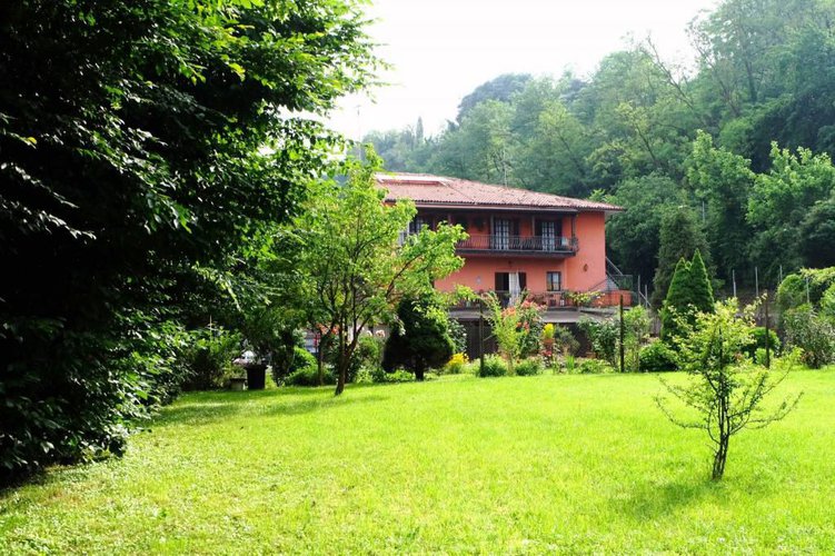 Ultimo piano 206 mq vista fiume con giardino di 800 mq Castelli Calepio