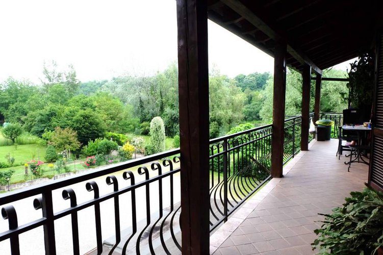 ultimo piano 330 mq + 800 area esclusiva Castelli Calepio