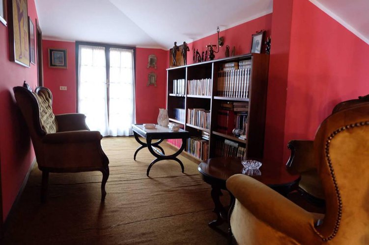 ultimo piano 330 mq + 800 area esclusiva Castelli Calepio