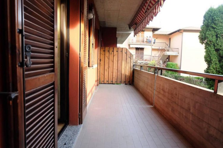 Trilocale con terrazze e box Clusone