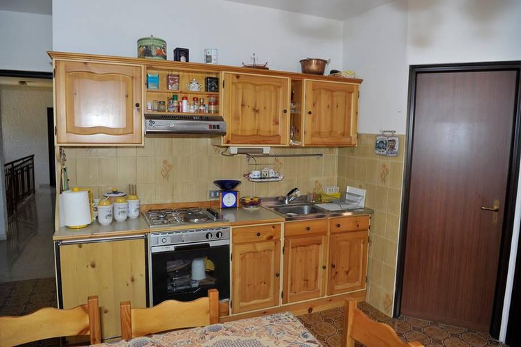 Sant’Omobono Terme servitissimo bilocale balconato con box Sant'Omobono Terme