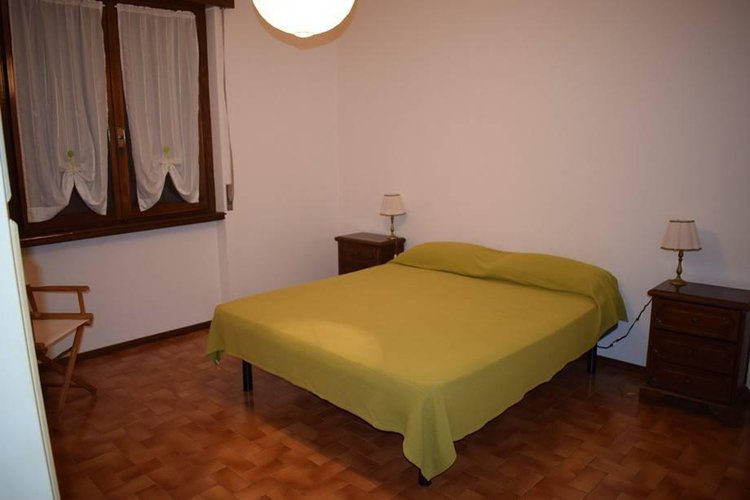 Locatello trilocale balconato in signorile palazzina Locatello