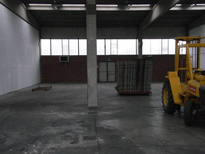 VALBREMBO - ZONA INDUSTRIALE - CAPANNONE Valbrembo