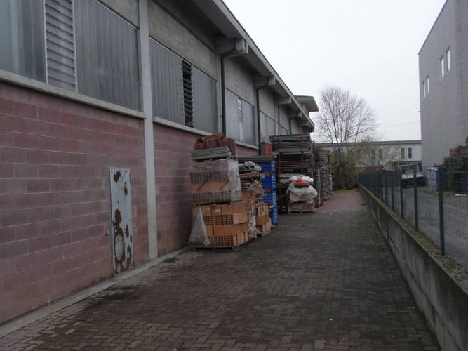 VALBREMBO - ZONA INDUSTRIALE - CAPANNONE Valbrembo