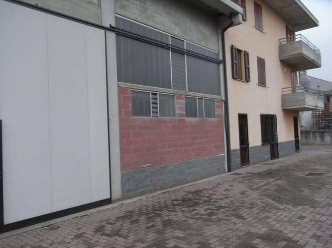 VALBREMBO - ZONA INDUSTRIALE - CAPANNONE Valbrembo