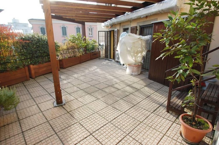 0807 Bergamo trilocale centrale con terrazzo 50mq