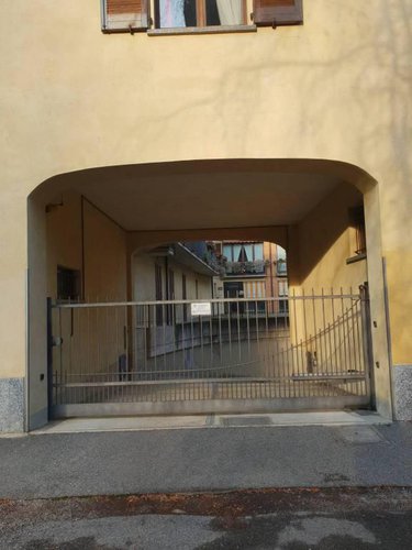 MERATESE NEGOZIO CON SOLUZIONE AFFITTO A RISCATTO Osnago