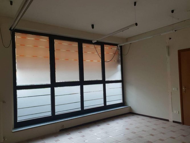 MERATESE NEGOZIO CON SOLUZIONE AFFITTO A RISCATTO Osnago