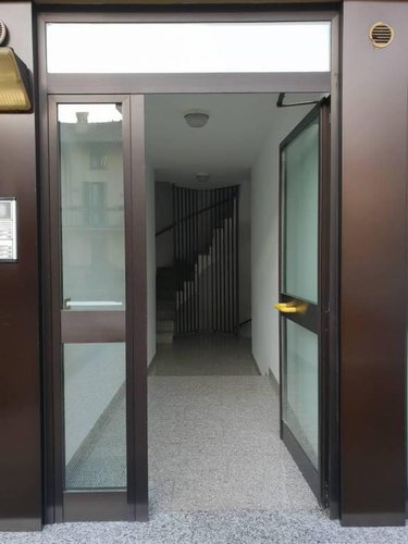 MERATESE NEGOZIO CON SOLUZIONE AFFITTO A RISCATTO Osnago