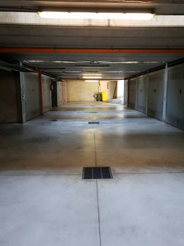 MERATESE NEGOZIO CON SOLUZIONE AFFITTO A RISCATTO Osnago