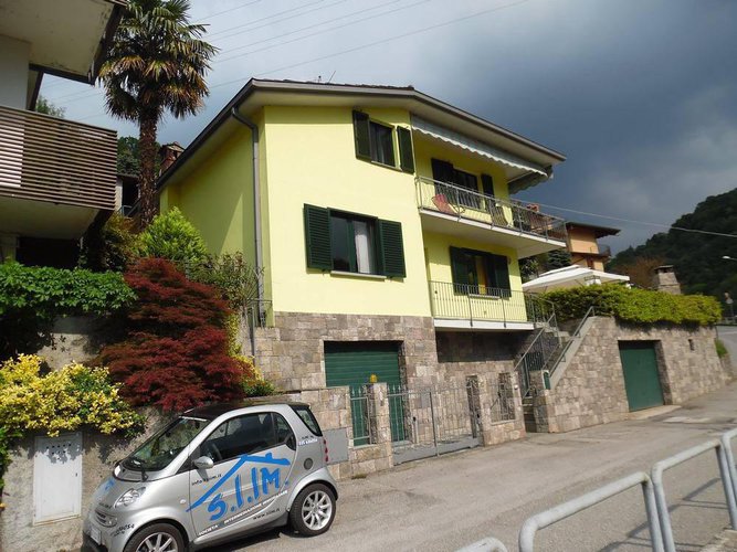 Casa singola in vendita a Villa d'Almè confine con Botta Villa d'Almè