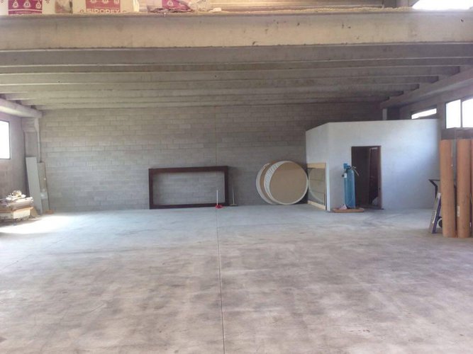 Capannone Paina confine con Seregno Giussano