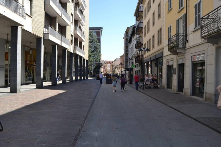 Bar/gelateria Seregno centro strorico Seregno