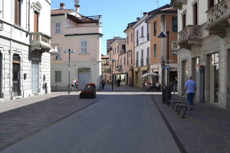 Bar/gelateria Seregno centro strorico Seregno