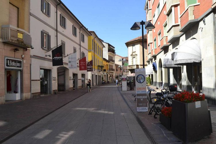 Bar/gelateria Seregno centro strorico Seregno