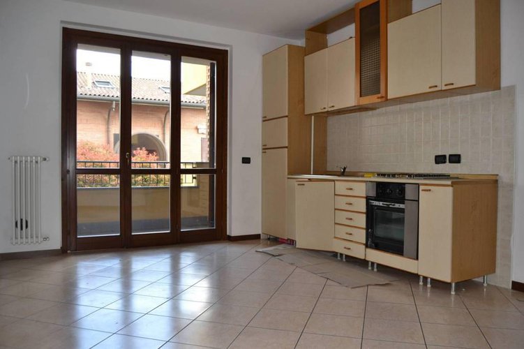 3 locali cesano Maderno Molinello Cesano Maderno