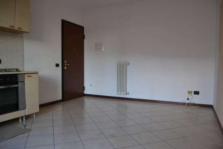 3 locali cesano Maderno Molinello Cesano Maderno