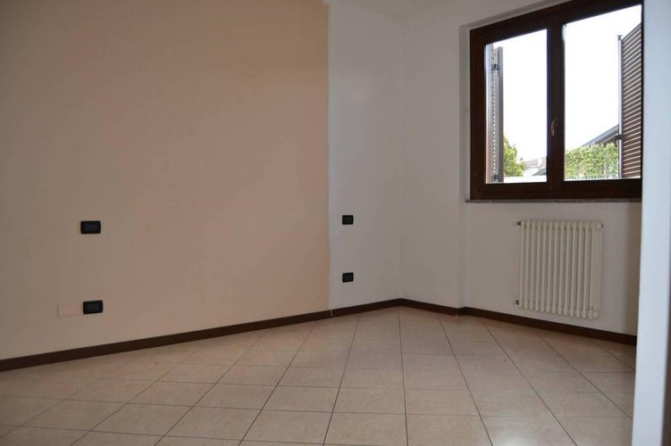 3 locali cesano Maderno Molinello Cesano Maderno