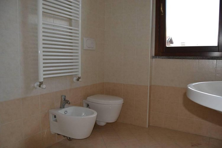 3 locali cesano Maderno Molinello Cesano Maderno