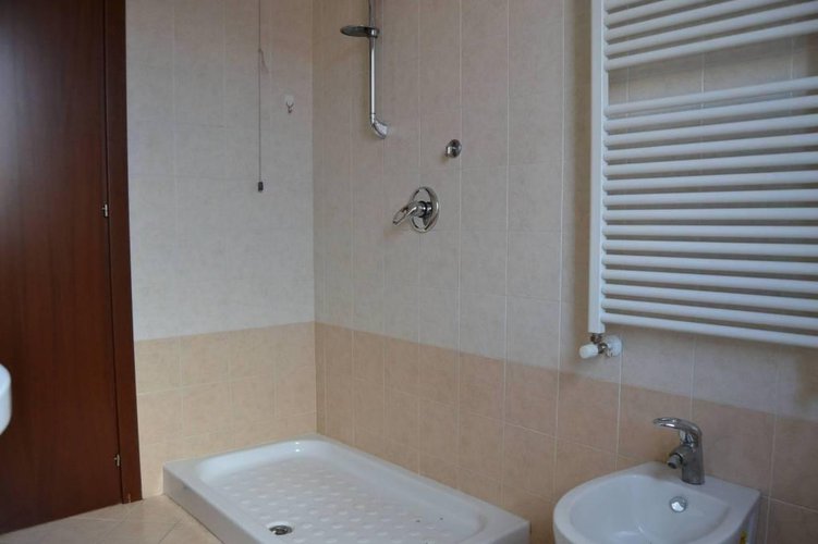 3 locali cesano Maderno Molinello Cesano Maderno