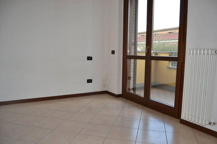 3 locali cesano Maderno Molinello Cesano Maderno