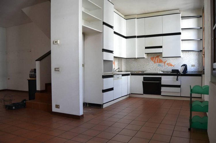 4 Locali Meda Iris Meda