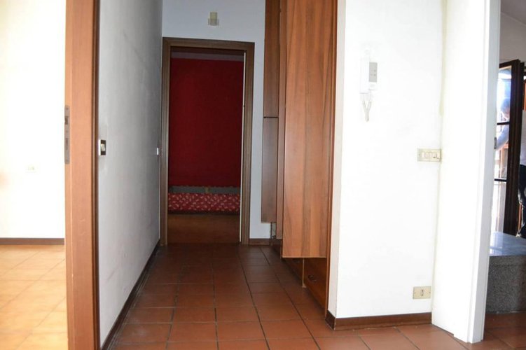 4 Locali Meda Iris Meda