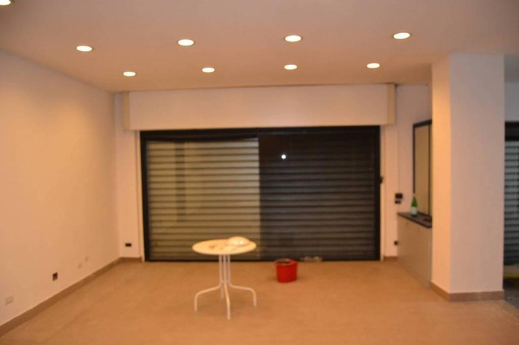 negozio locazione Giussano Giussano