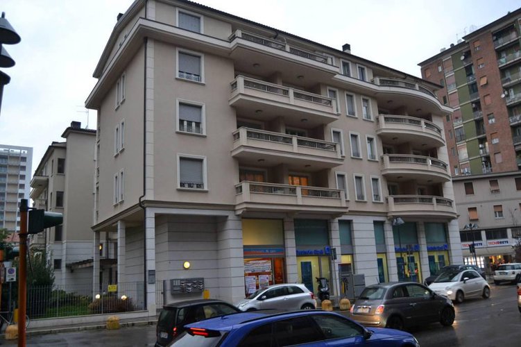 Locazione 3 locali piazza roma