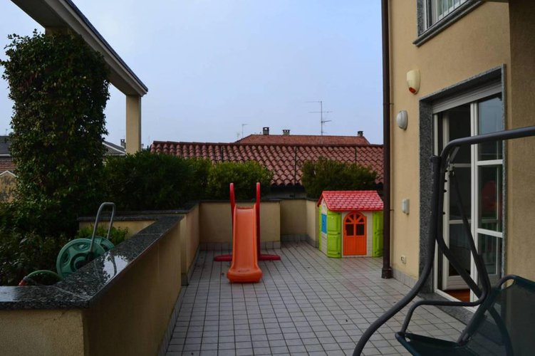 3 Locali con Terrazzo centro Seregno