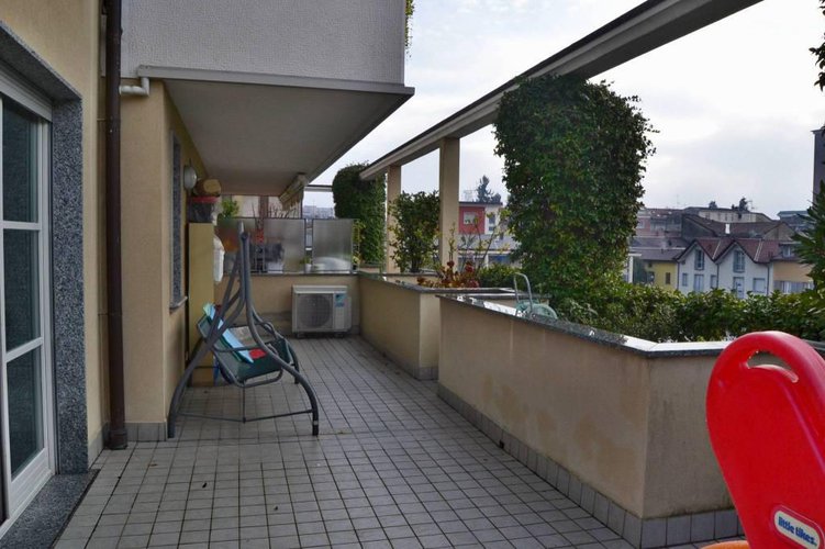 3 Locali con Terrazzo centro Seregno