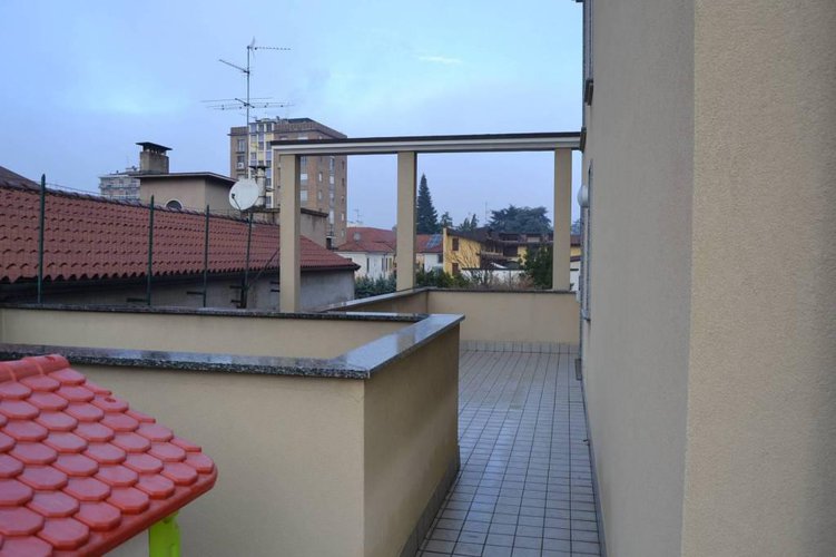 3 Locali con Terrazzo centro Seregno