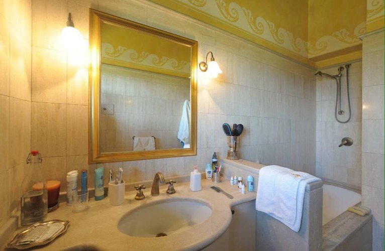 Soiano del Lago (BS). Nel Golf Club attico con vista Soiano del lago