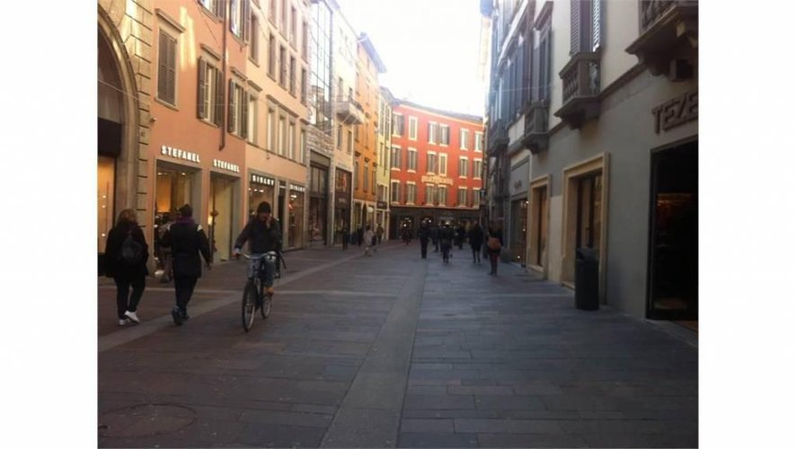 Negozio in affitto a Bergamo, Centrale Bergamo
