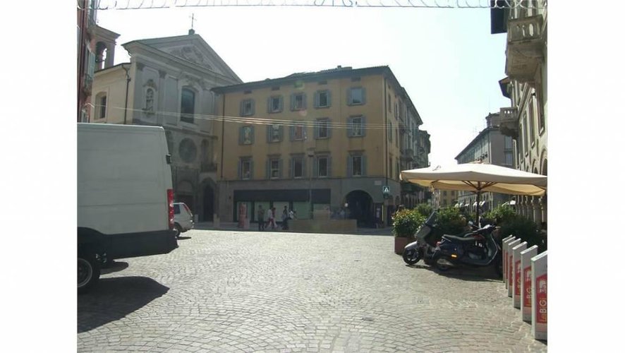 Negozio in affitto a Bergamo, Centrale Bergamo