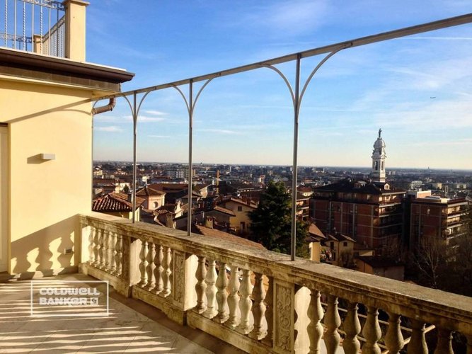 Attico in vendita a Bergamo, Centrale