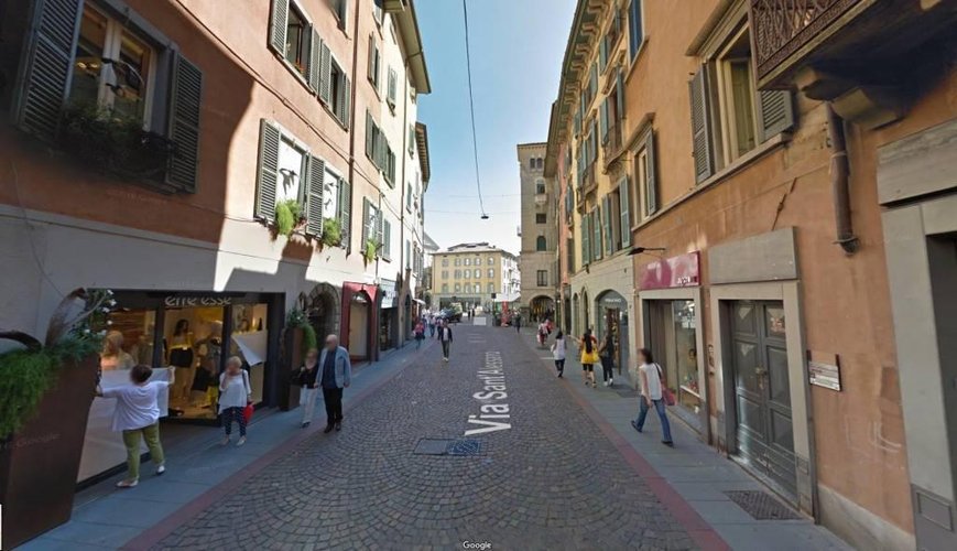 Negozio in affitto a Bergamo, Centrale