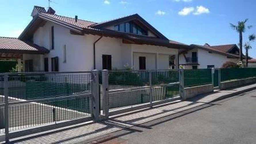 VILLA SINGOLA A ROBBIATE (LC)