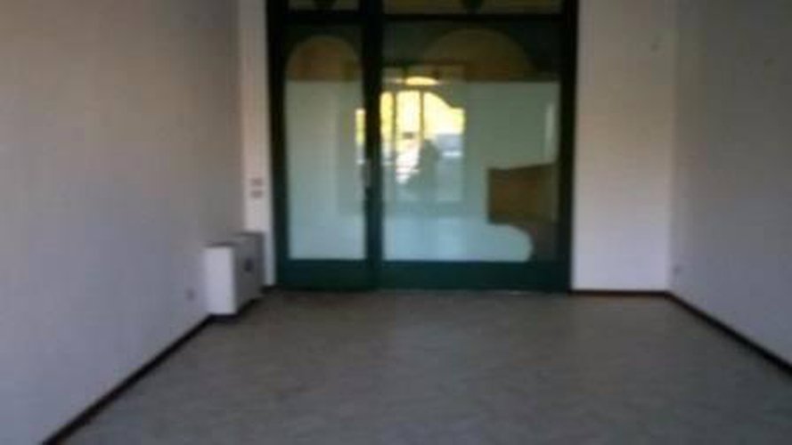 NEGOZIO - STUDIO /UFFICIO Gorlago