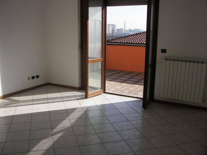 TRILOCALE VIA MORONI Bergamo