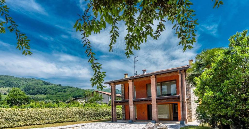 GRUMELLO DEL MONTE Grumello del Monte