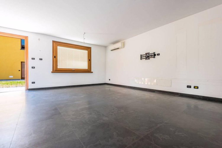 GRUMELLO DEL MONTE Grumello del Monte