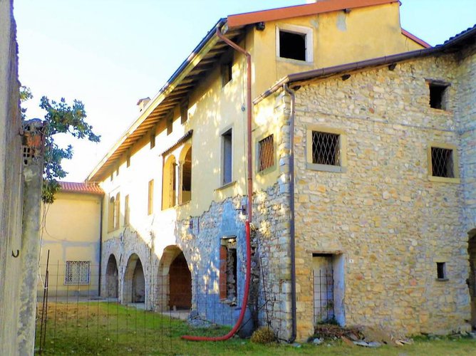 In antico palazzo del 700 Gorlago