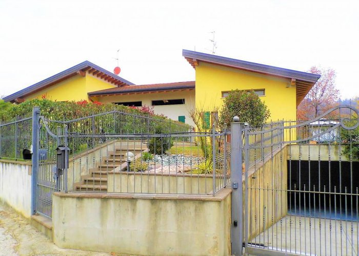 elegantissima villa bifamiliare Costa di Mezzate