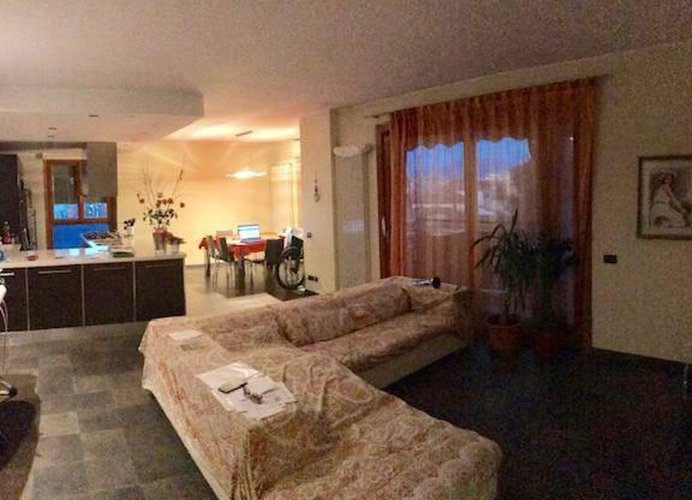 recente ampio quadrilocale piano alto Bergamo