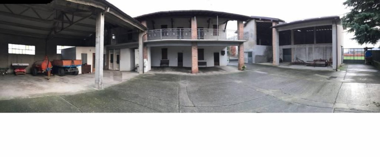 Vendiamo cascina con terreno agricolo Martinengo